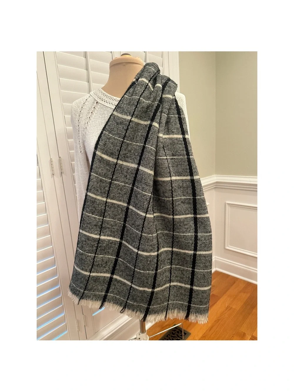 Cozy Black & Gray Windowpane Blanket Scarf